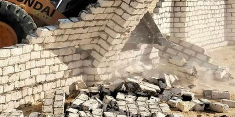 التنمية: تنفيذ الإزالة لـ41 حالة متغيرات مكانية غير قانونية في مراكز ومدن المحافظة