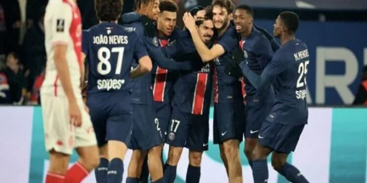 أستون فيلا يتحدى باريس سان جيرمان فى دوري أبطال أوروبا الليلة