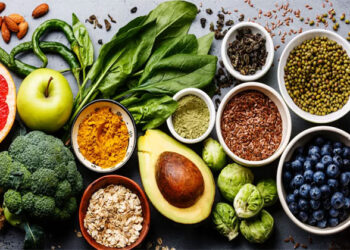 أطعمة تقلل من خطر الإصابة بالسرطان