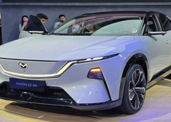 مازدا تكشف النقاب عن سيارة EZ-60 الكهربائية الجديدة