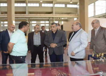 وزير الدولة للإنتاج الحربي يتابع سير العملية الإنتاجية بشركتي (مصنع 18و300 الحربي )