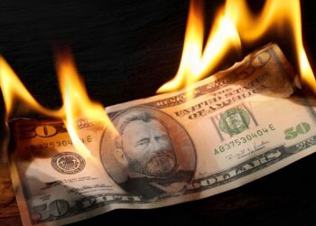 متحدث الحكومة: نواجه تحديات نتيجة خروج الأموال الساخنة من مصر