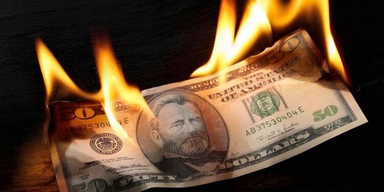 متحدث الحكومة: نواجه تحديات نتيجة خروج الأموال الساخنة من مصر