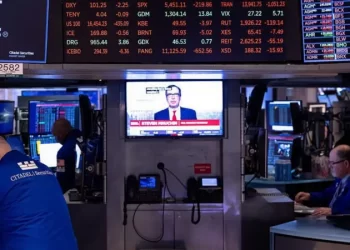 انهيار تاريخي لبورصة وول ستريت.. استمرار النزيف الحاد للمؤشرات الأمريكية