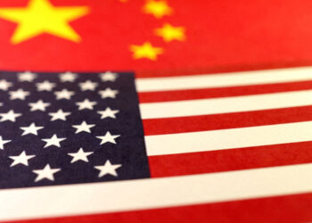 خبير اقتصادي: سنشهد حرب عملات بين الدول الكبرى خلال 3 أشهر