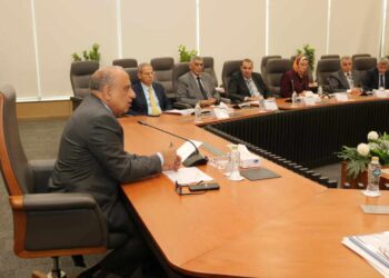 وزير الكهرباء يتابع مستجدات تنفيذ خطة العمل وتوفير التغذية الكهربائية اللازمة لمشروعات التنمية الزراعية