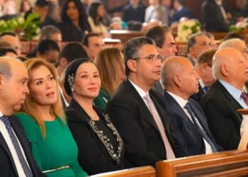وزيرة البيئة تشارك أقباط مصر الاحتفال بعيد القيامة المجيد بالكاتدرائية بالعباسية