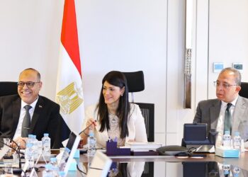 وزيرا «التخطيط و«العمل» يُطلقان منصة «آفاق الفرص والوظائف في مصر»