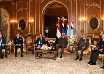 وزير الدفاع والإنتاج الحربى يلتقى وزير الجيوش الفرنسية 