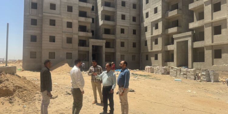 رئيس الجهاز: طرح محال وصيدلية ووحدات إدارية للبيع واستكمال أعمال التطوير بأسيوط الجديدة