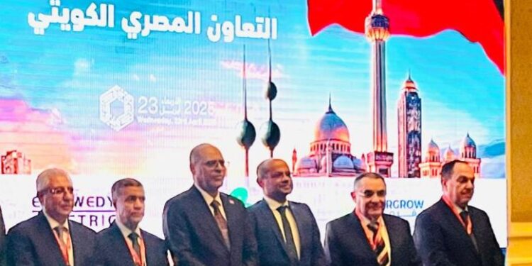 رئيس البورصة المصرية يشارك  في الجلسة الافتتاحية لمنتدى الاستثمار والأعمال المصري الكويتي