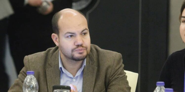 الكاتب الصحفي أحمد الشيخ، الكاتب الصحفي أحمد الشيخ،