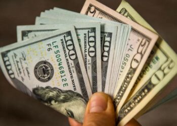 أسعار الدولار في مصر اليوم الأحد