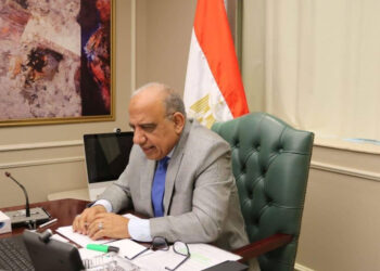 وزير الكهرباء يبحث مع مسئولي المفوضية الأوروبية سبل دعم التعاون والشراكة في مجالات الكهرباء والطاقة المتجددة