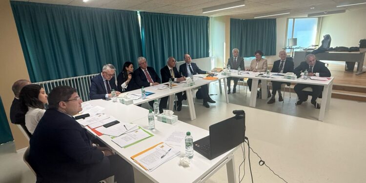 وزير التعليم العالي يشهد الاجتماع التأسيسي لمؤسسة “بيت مصر” بالمدينة الجامعية الدولية في باريس