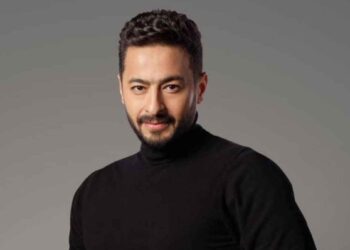 حمادة هلال يروج لأحدث أغانيه مش مرتاح