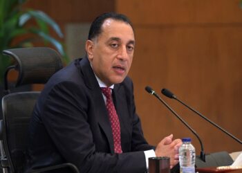 رئيس الوزراء يلتقي أعضاء اللجنة المُشكلة لبحث تحديات ومستقبل الإعلام والدراما المصرية