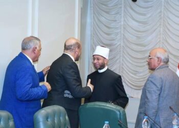 وزير الأوقاف يستقبل عددًا من  النواب.. تفاصيل