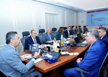 وزير التموين يجتمع مع رئيس شركة مصر للزيوت والصابون لمتابعة خطط دعم السوق وتوافر المنتجات الأساسية