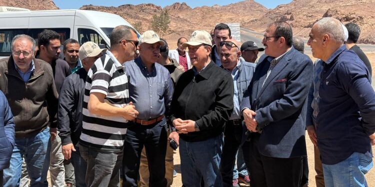 رئيس الجهاز المركزي للتعمير يتفقد مشروع تطوير مدينة سانت كاترين”التجلي الأعظم فوق أرض السلام”