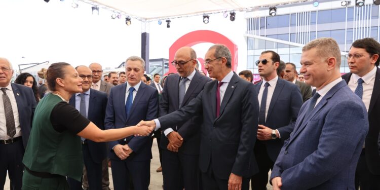 وزير الاتصالات يفتتح المقر الإقليمى الجديد لشركة إنتلسيا Intelcia فى مصر