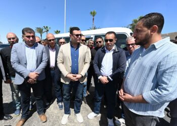 وزير الإسكان يتفقد مشروعات رفع كفاءة الكباري والمسطحات الخضراء ويتابع أعمال تطوير المداخل والبوابات بمارينا