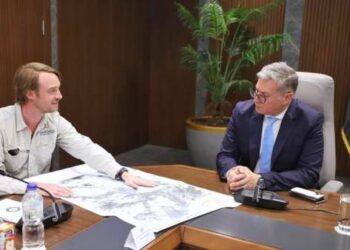 وزير البترول والثروة المعدنية يلتقي وفدًا من شركة “باريك جولد”