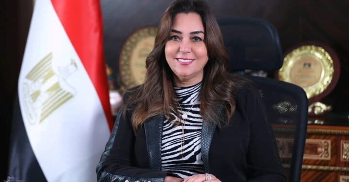 وزيرة التنمية توجه المحافظات بتفعيل مراكز الشبكة الوطنية للطوارئ والسلامة لمتابعة احتفالات المواطنين بالأعياد
