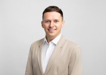 يوم الأرباح الحاسم لتسلا: هل يستطيع إيلون ماسك قلب مسار التراجع في 2025؟