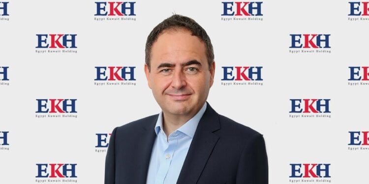 القابضة المصرية الكويتية تقر توزيع أرباح نقدية وأسهم منحة عن 2024