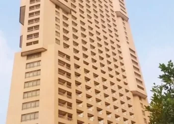 الأمن يكشف لغز سقوط سائح من فندق شهير بوسط القاهرة