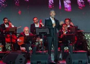كاظم الساهر يحيي أحدث حفلاته الغنائية في دار الأوبرا بمدينة دبي
