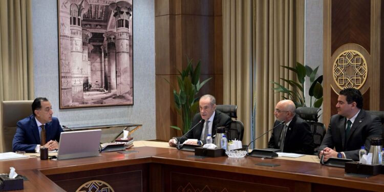 المنصور للسيارات تقدم خطة توسعية جديدة في لقاء مع رئيس الوزراء لدعم الصناعة المحلية   