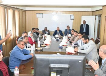 “هيئة المجتمعات العمرانية” تبحث دعم التصنيع المحلي لمهمات محطات المياه بالمدن الجديدة