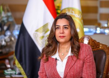 وزيرة التنمية تتابع مع المحافظين تحديد أسعار تعريفة الركوب الجديدة لسيارات الأجرة