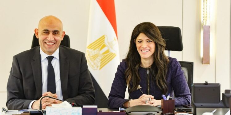 وزيرا التخطيط والتعليم يناقشان الخطة الاستثمارية لقطاع التعليم للعام المالي القادم 25/2026