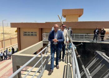 نائب وزير الإسكان يتفقد مشروعات الصرف الصحي بالمبادرة الرئاسية “حياة كريمة ” بمحافظة الجيزة