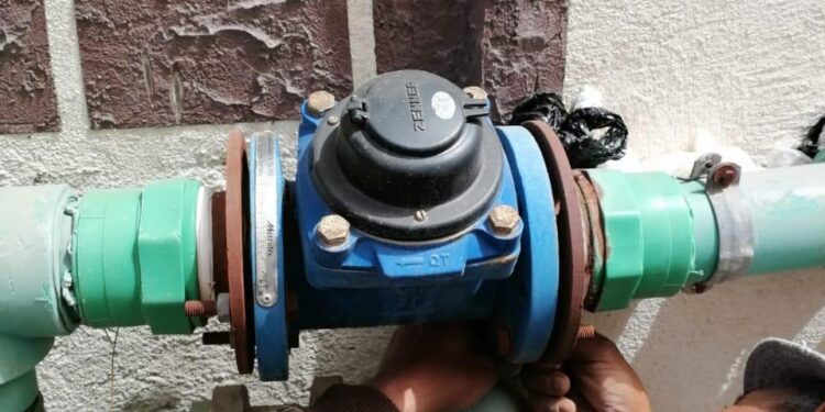 “الإسكان”: حملات لتحصيل متأخرات استهلاك المياه وإزالة الوصلات الخلسة بدمياط الجديدة والشيخ زايد