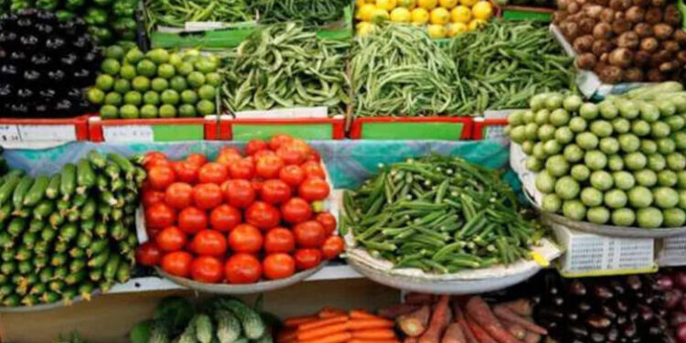 أسعار الخضار والفاكهة اليوم الإثنين
