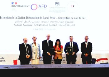 وزيرا الإسكان والتخطيط يشهدان ويوقعان اتفاقيات تمويل ومنح بقيمة 131.5 مليون يورو لمشروعي محطتي صرف “الجبل الأصفر” و”شرق الإسكندرية”
