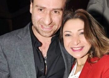 نضال الشافعى يوجه أول رسالة لجمهوره عقب دفن زوجته