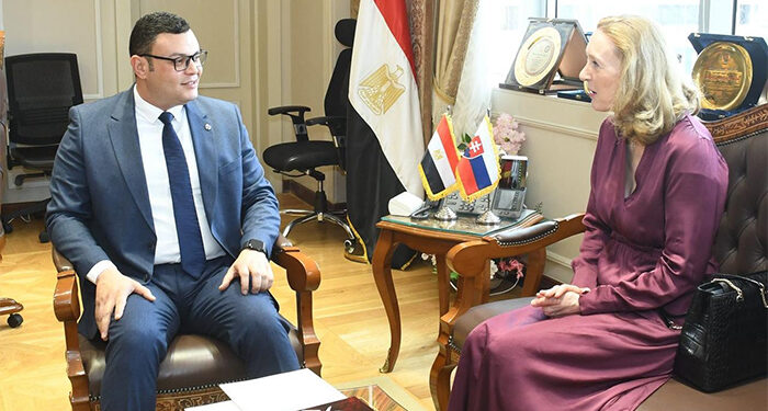 وزير الإسكان يستقبل سفيرة سلوفاكيا بالقاهرة لبحث التعاون المشترك في مجال إنشاء المدن الذكية