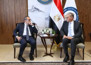 وزير البترول والثروة المعدنية يلتقي الرئيس التنفيذي لشركة “أديس” والوفد المرافق