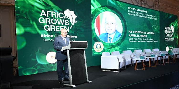 وزير الصناعة والنقل يلتقي بصنّاع ومُنتجي الحديد لوضع سياسات موحدة لتعميق الصناعة