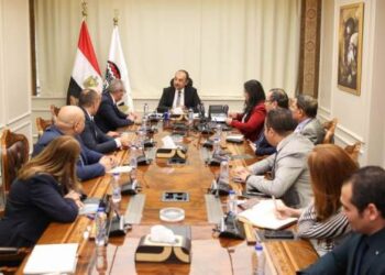 وزير قطاع الأعمال يبحث مع مجموعة شاهينلر القابضة التركية فرص التعاون والاستثمار