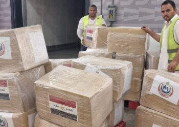 “الصحة”: فحص وتسلم شحنة الأدوية والمستلزمات الطبية وتجهيز 29 عيادة طبية بمكة والمدينة لاستقبال الحجاج