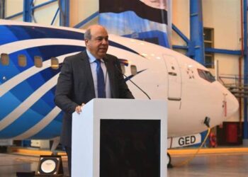 وزير الطيران: العاملون هم القوة المحركة لتقدم قطاع الطيران ووصوله لمكانته العالمية