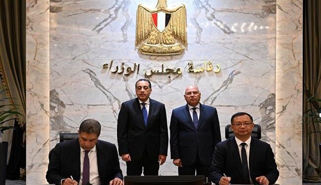 توقيع اتفاقية لتجميع سيارة طرازات جيتور T1 و T2 محليًا باستثمارات 123 مليون دولار