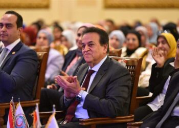 وزير الصحة يؤكد دعم الدولة المصرية لمهنة التمريض