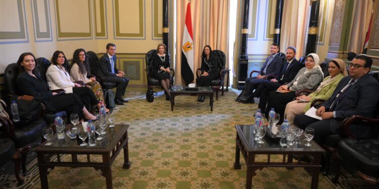 وزيرة التضامن تلتقي المديرة الإقليمية للتنمية البشرية بمنطقة الشرق الأوسط وشمال إفريقيا بالبنك الدولي